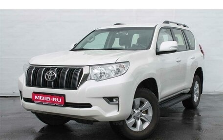 Toyota Land Cruiser Prado 150 рестайлинг 2, 2020 год, 6 150 000 рублей, 1 фотография