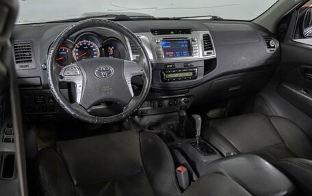 Toyota Hilux VII, 2013 год, 2 100 000 рублей, 22 фотография