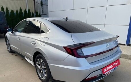 Hyundai Sonata VIII, 2021 год, 3 100 000 рублей, 4 фотография