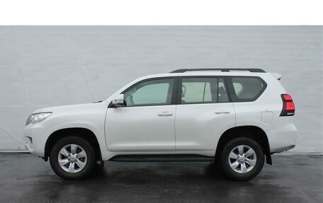 Toyota Land Cruiser Prado 150 рестайлинг 2, 2020 год, 6 150 000 рублей, 8 фотография