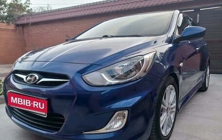 Hyundai Solaris II рестайлинг, 2012 год, 1 120 000 рублей, 2 фотография