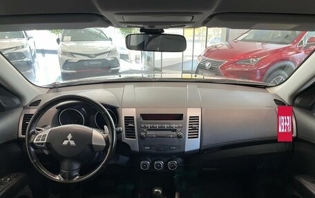 Mitsubishi Outlander III рестайлинг 3, 2011 год, 1 545 000 рублей, 14 фотография