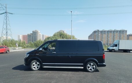 Volkswagen Caravelle T6 рестайлинг, 2016 год, 3 100 000 рублей, 1 фотография