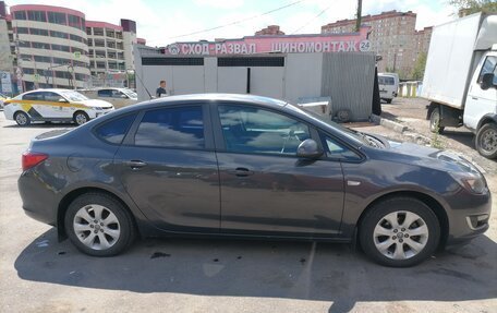 Opel Astra J, 2013 год, 950 000 рублей, 5 фотография