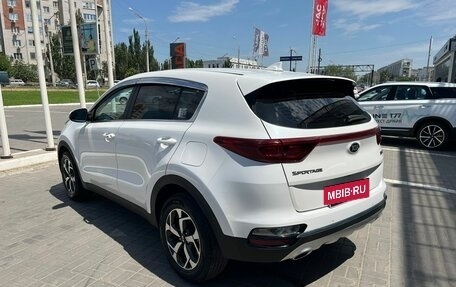 KIA Sportage IV рестайлинг, 2020 год, 3 300 000 рублей, 7 фотография