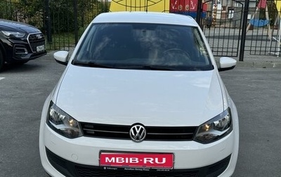 Volkswagen Polo VI (EU Market), 2013 год, 1 250 000 рублей, 1 фотография