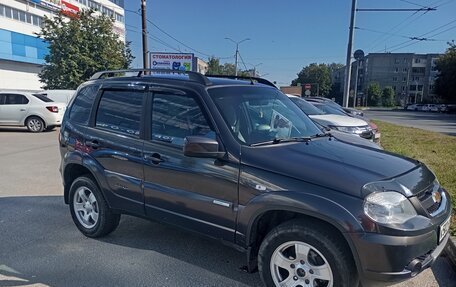 Chevrolet Niva I рестайлинг, 2012 год, 560 000 рублей, 6 фотография