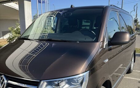 Volkswagen Multivan T6 рестайлинг, 2018 год, 4 000 000 рублей, 2 фотография