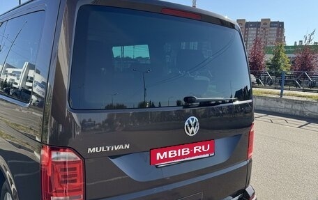 Volkswagen Multivan T6 рестайлинг, 2018 год, 4 000 000 рублей, 11 фотография