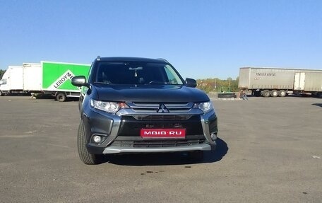 Mitsubishi Outlander III рестайлинг 3, 2017 год, 2 500 000 рублей, 1 фотография