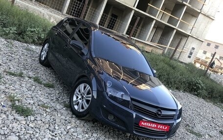 Opel Astra H, 2008 год, 715 000 рублей, 1 фотография