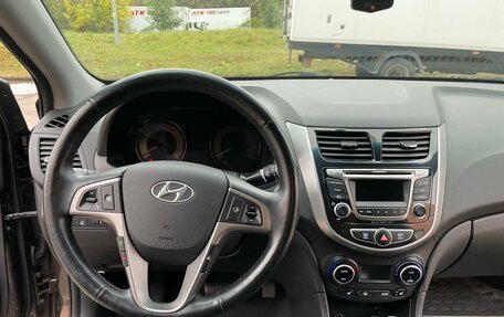 Hyundai Solaris II рестайлинг, 2015 год, 1 470 000 рублей, 14 фотография