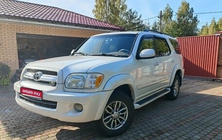 Toyota Sequoia II рестайлинг, 2004 год, 1 980 000 рублей, 1 фотография