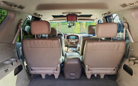 Toyota Sequoia II рестайлинг, 2004 год, 1 980 000 рублей, 14 фотография