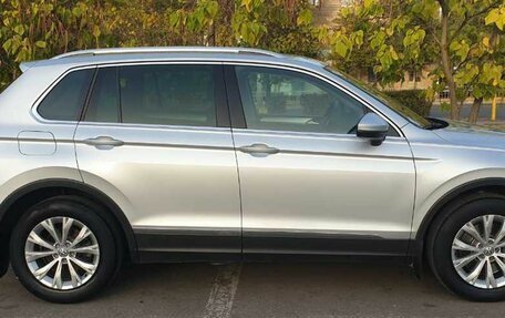 Volkswagen Tiguan II, 2017 год, 2 850 000 рублей, 8 фотография