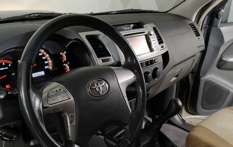 Toyota Hilux VII, 2012 год, 2 299 000 рублей, 9 фотография