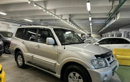 Mitsubishi Montero III, 2003 год, 1 350 000 рублей, 2 фотография