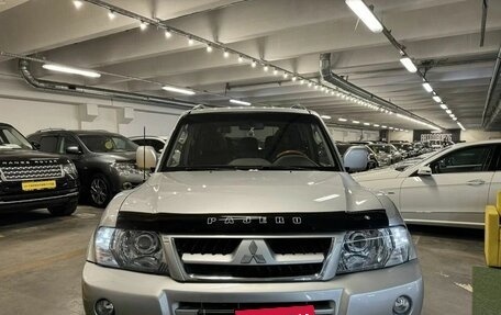 Mitsubishi Montero III, 2003 год, 1 350 000 рублей, 14 фотография