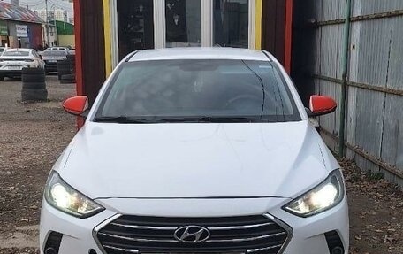 Hyundai Elantra VI рестайлинг, 2017 год, 1 100 000 рублей, 4 фотография