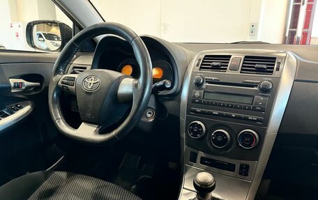 Toyota Corolla, 2011 год, 990 000 рублей, 9 фотография