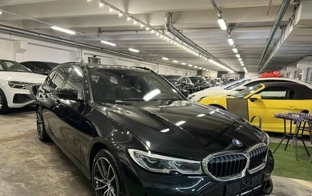 BMW 3 серия, 2019 год, 3 699 000 рублей, 13 фотография