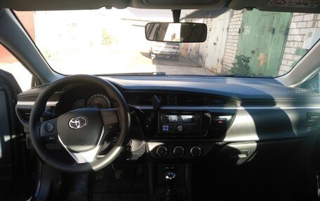 Toyota Corolla, 2013 год, 1 150 000 рублей, 4 фотография