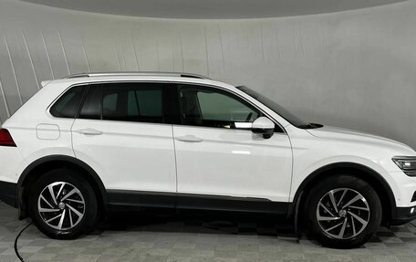 Volkswagen Tiguan II, 2018 год, 2 340 000 рублей, 4 фотография