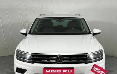 Volkswagen Tiguan II, 2018 год, 2 340 000 рублей, 2 фотография