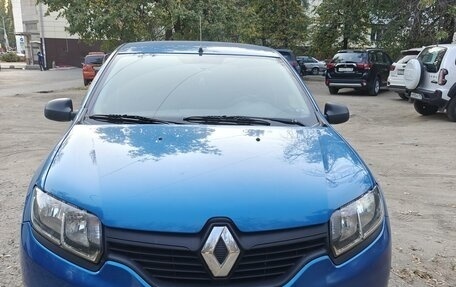 Renault Logan II, 2014 год, 585 000 рублей, 1 фотография