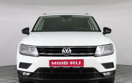 Volkswagen Tiguan II, 2019 год, 2 349 000 рублей, 2 фотография