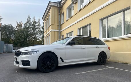 BMW 5 серия, 2019 год, 5 850 000 рублей, 2 фотография