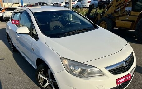 Opel Astra J, 2011 год, 740 000 рублей, 1 фотография