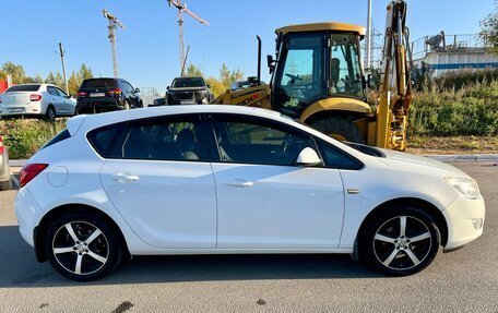 Opel Astra J, 2011 год, 740 000 рублей, 8 фотография