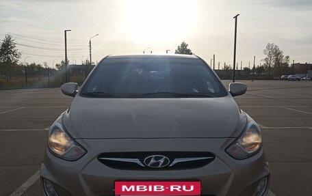 Hyundai Solaris II рестайлинг, 2013 год, 1 070 000 рублей, 7 фотография