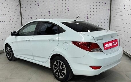 Hyundai Solaris II рестайлинг, 2013 год, 927 500 рублей, 4 фотография