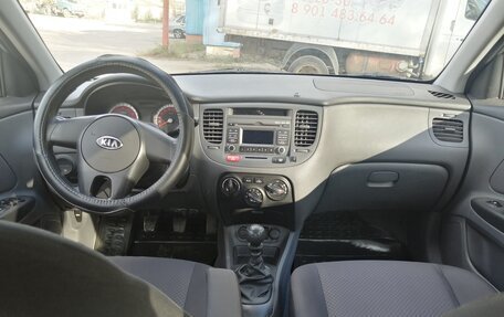 KIA Rio II, 2010 год, 650 000 рублей, 2 фотография