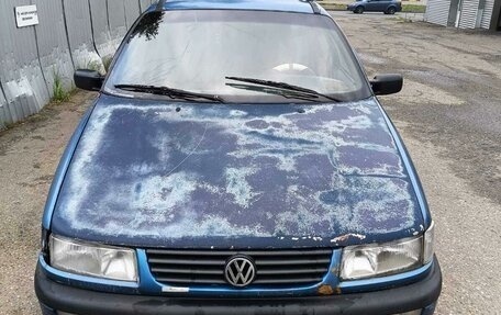 Volkswagen Passat B4, 1993 год, 145 000 рублей, 1 фотография