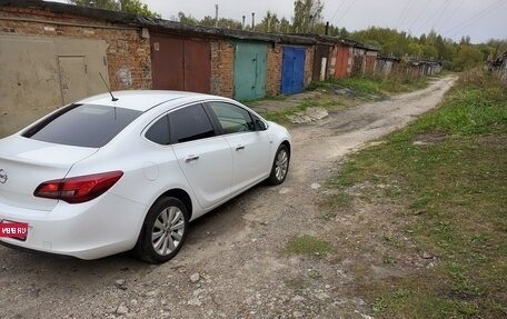 Opel Astra J, 2014 год, 990 000 рублей, 1 фотография