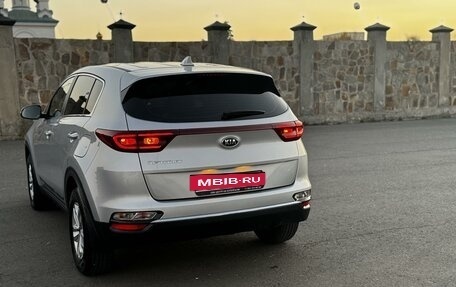 KIA Sportage IV рестайлинг, 2020 год, 2 550 000 рублей, 5 фотография