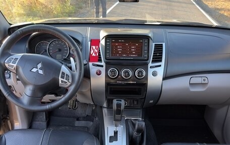 Mitsubishi Pajero Sport II рестайлинг, 2012 год, 1 690 000 рублей, 11 фотография