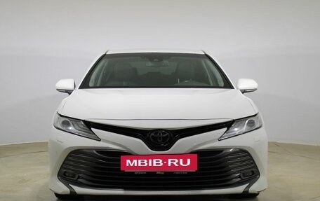 Toyota Camry, 2020 год, 3 100 000 рублей, 2 фотография