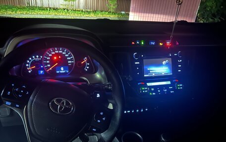 Toyota RAV4, 2014 год, 2 700 000 рублей, 4 фотография