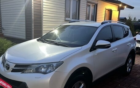 Toyota RAV4, 2014 год, 2 700 000 рублей, 7 фотография