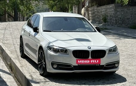 BMW 5 серия, 2015 год, 2 890 000 рублей, 15 фотография