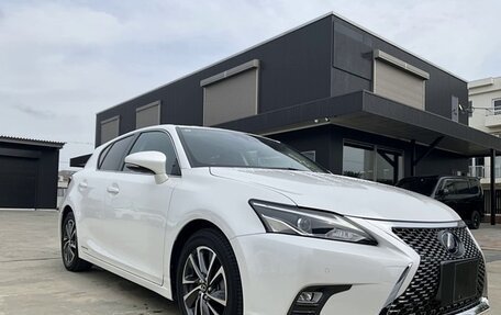 Lexus CT I рестайлинг, 2020 год, 1 750 000 рублей, 3 фотография