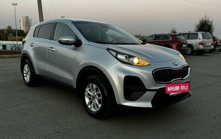 KIA Sportage IV рестайлинг, 2020 год, 2 550 000 рублей, 8 фотография