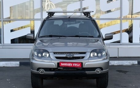 Chevrolet Niva I рестайлинг, 2018 год, 899 000 рублей, 3 фотография