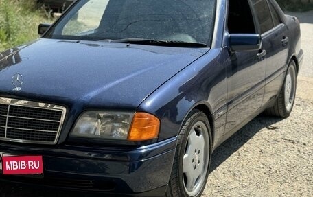 Mercedes-Benz C-Класс, 1995 год, 550 000 рублей, 1 фотография