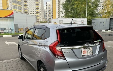 Honda Fit III, 2018 год, 1 600 000 рублей, 3 фотография