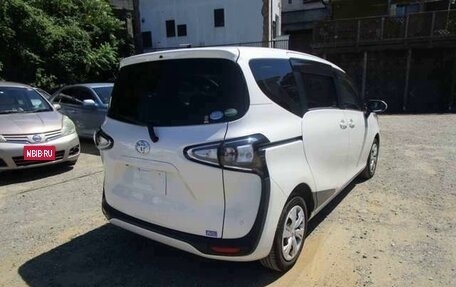 Toyota Sienta II, 2020 год, 1 068 000 рублей, 8 фотография